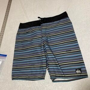 Quicksilver men's 36 blue and black striped board shorts. SKU349 #surfing